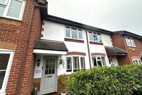 2 bedroom terraced house for sale, Farm Close, Borehamwood WD6