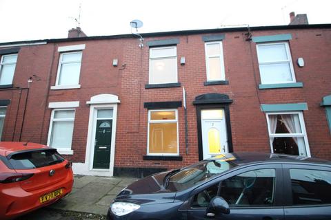 3 bedroom terraced house to rent, Westminister Street, Sudden, Rochdale