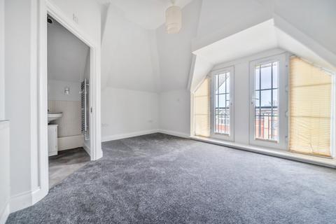 2 bedroom flat for sale, Hill Lane, Shirley, Southampton, Hampshire, SO15