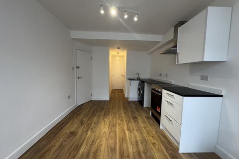 Studio to rent, Thornton Heath CR7