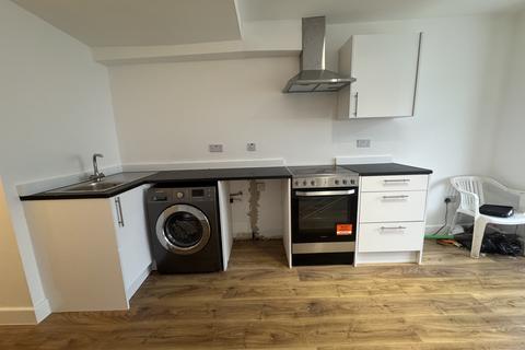 Studio to rent, Thornton Heath CR7