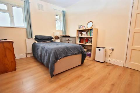 3 Delius Close, Elstree, Borehamwood, WD6 3DW