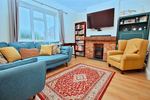 3 Delius Close, Elstree, Borehamwood, WD6 3DW