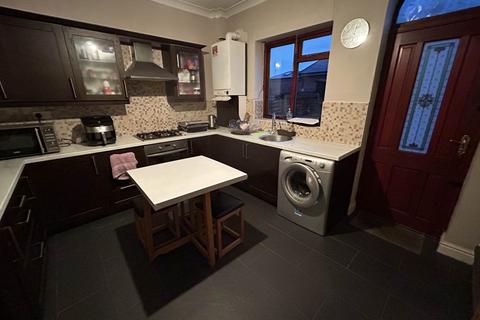 2 bedroom terraced house for sale, Foxdenton Lane, Oldham OL9