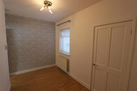 2 bedroom terraced house to rent, Beaconsfield Street, Darlington