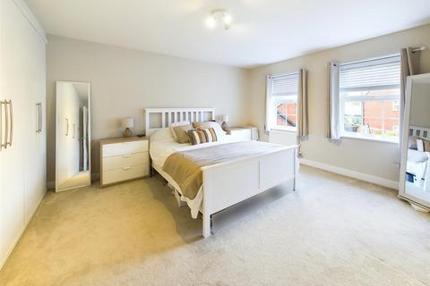 4 bedroom detached house for sale, Lutra Close, Hardwicke, Gloucester