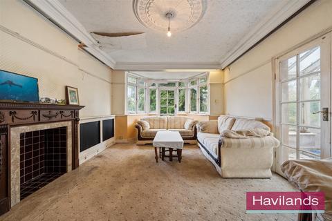 5 bedroom detached house for sale, Green Dragon Lane, Winchmore Hill, London