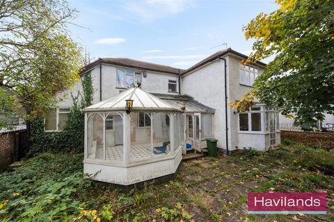156 Green Dragon Lane, London, N21 1ET