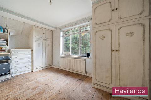 156 Green Dragon Lane, London, N21 1ET