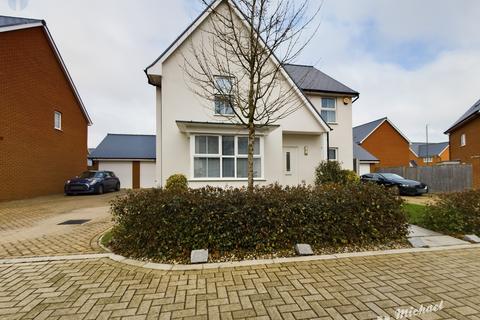 4 bedroom detached house for sale, Platform Street, Aylesbury