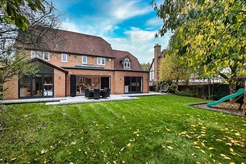 5 bedroom detached house for sale, Willets Rise, Milton Keynes MK5