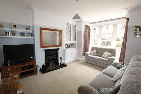 4 bedroom detached house for sale, Holyoake Avenue, Bingley, West Yorkshire, UK, BD16