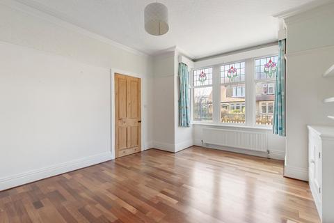 undefined, Holyoake Avenue, Bingley, West Yorkshire, UK, BD16