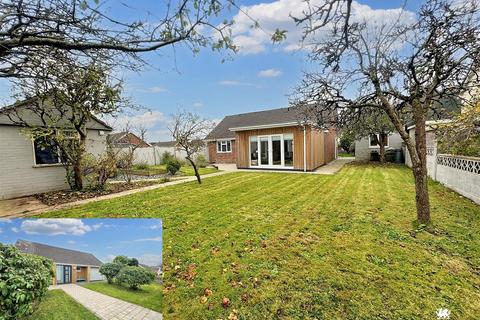 3 bedroom detached bungalow for sale, Heol Drindod, Johnstown, Carmarthen