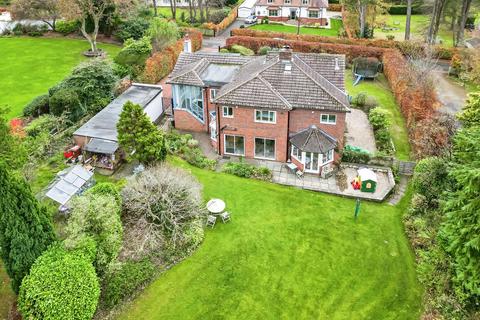 5 bedroom detached house for sale, Meadowfield Road, Stocksfield NE43