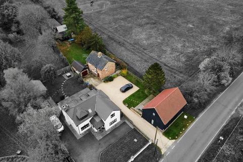 4 bedroom detached house for sale, High Street, St Neots PE19