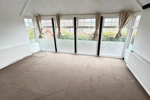 2 bedroom maisonette for sale, The Common, Cranleigh, Surrey