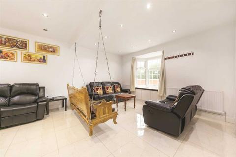 4 bedroom terraced house for sale, Westway, Shepherds Bush, London W12 7AP