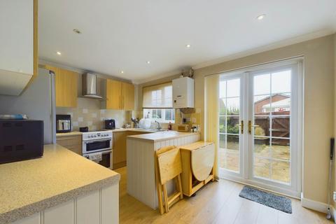 2 bedroom terraced house for sale, Lavender Walk, Aylesbury HP21