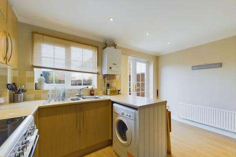 2 bedroom terraced house for sale, Lavender Walk, Aylesbury HP21