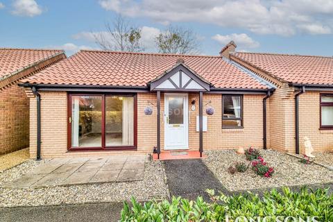 2 bedroom end of terrace house for sale, Donald Moore Gardens, Watton