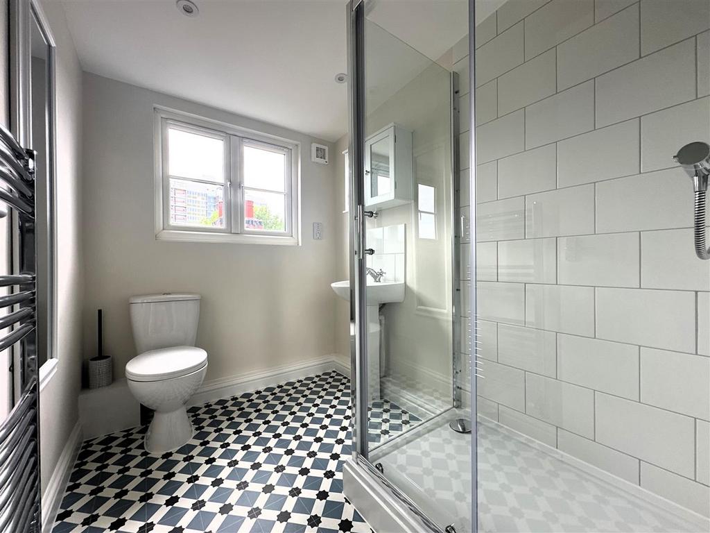 Shower Room 2.jpg