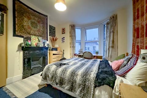5 bedroom terraced house to rent, Strathmore Road, Somerset BS7