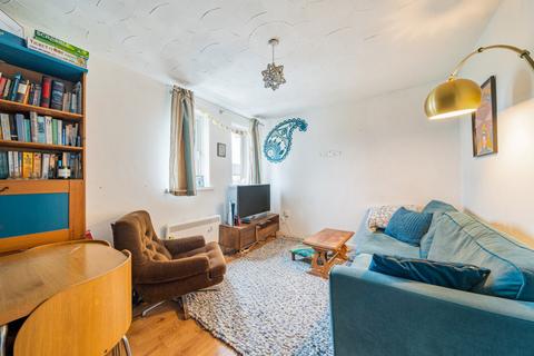 2 bedroom apartment for sale, Bassett Street, Cardiff