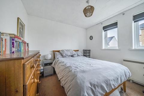 2 bedroom apartment for sale, Bassett Street, Cardiff