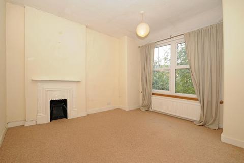 2 bedroom flat to rent, Alexandra Park Road Muswell Hill N10