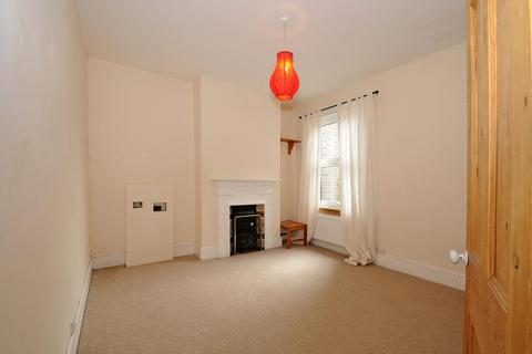 2 bedroom flat to rent, Alexandra Park Road Muswell Hill N10