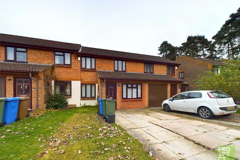 3 bedroom terraced house to rent, Charterhouse Close, Bracknell, Berkshire, RG12