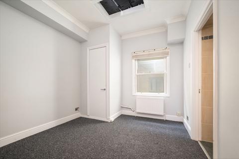 3 bedroom flat to rent, Stanton Court, Princes Avenue, London, N3 2DF