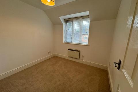 2 bedroom apartment to rent, Kingshill Road, Old Town, Swindon, SN1