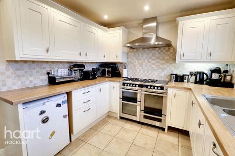 4 bedroom detached house for sale, Brays Lane, Rochford