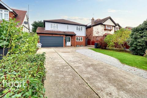 4 bedroom detached house for sale, Brays Lane, Rochford