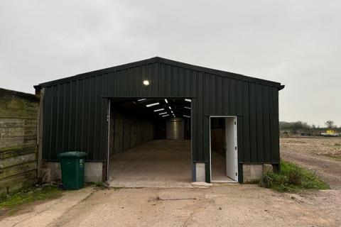 Workshop & retail space to rent, Overfields Farm, Catton, Swadlincote, Derbyshire, DE12 8LW