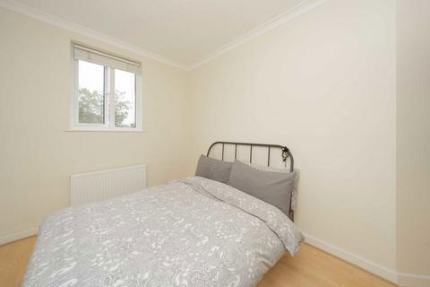 1 bedroom flat to rent, Sinclair Road, London W14