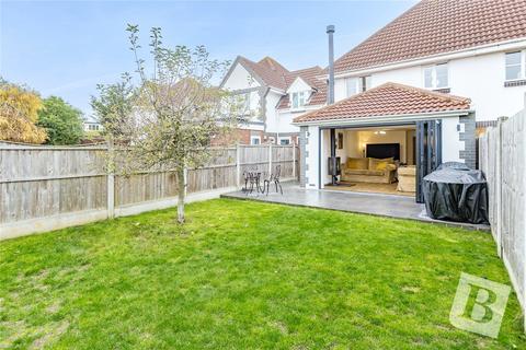 3 bedroom end of terrace house for sale, Priory Mews, Hornchurch, RM11