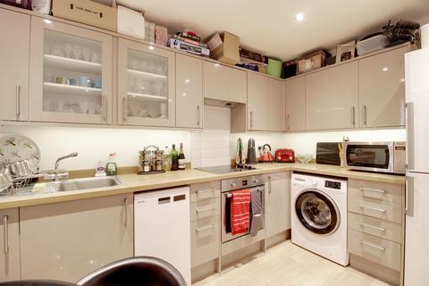 1 bedroom flat to rent, Churchill Road, South Croydon CR2