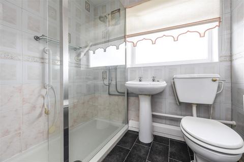 15 Green Park Drive, Liverpool, L31 8EN