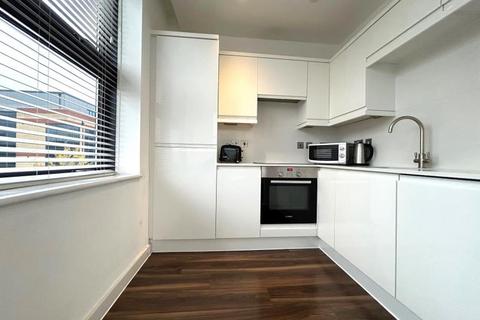 2 bedroom apartment to rent, Centro, Milton Keynes