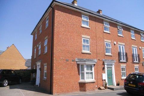 4 bedroom townhouse to rent, Cae Canol, Penarth