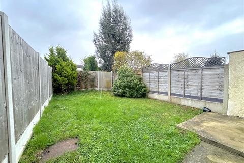 1 bedroom flat for sale, Fairleigh Drive, Leigh-On-Sea