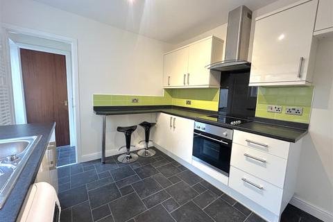 1 bedroom flat for sale, Fairleigh Drive, Leigh-On-Sea