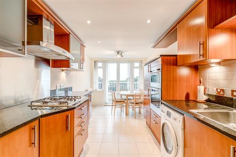 3 bedroom flat for sale, Glynde House, 4 West Parade, Worthing, West Sussex, BN11