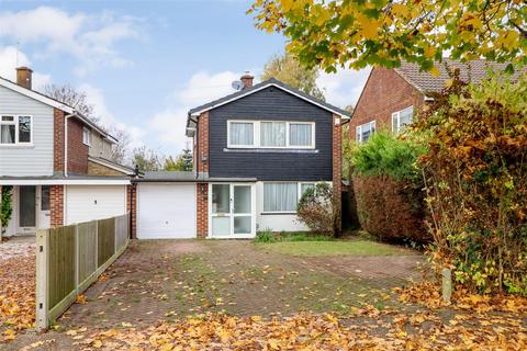 3 bedroom link detached house for sale, Farhalls Crescent, Horsham