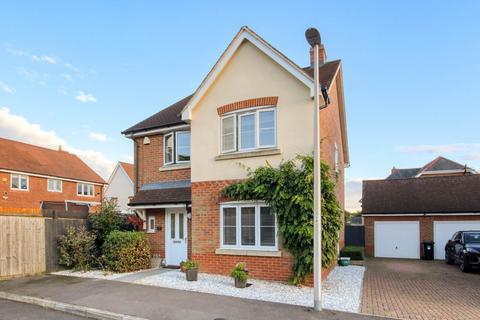 4 bedroom detached house for sale, Columba Gardens, Wokingham RG40