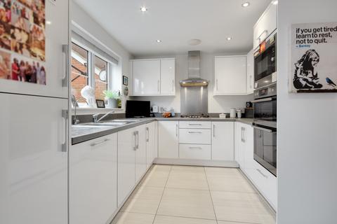 4 bedroom detached house for sale, Wokingham RG40