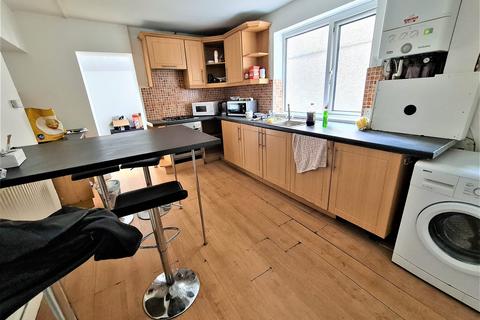 4 bedroom terraced house for sale, Cromwell Street, Swansea, City And County of Swansea.